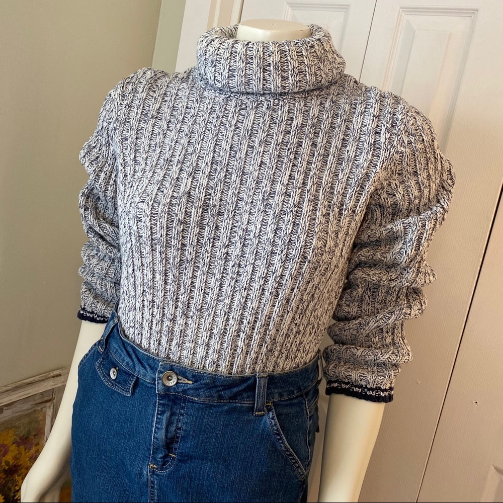 🌹 Tommy Hilfiger // Chunky Turtleneck Sweater - Picture 4 of 12
